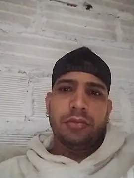 Snapshot of ashtoncooperr chatting on 11.24.25 ashtoncooperr online show from 11.24.25