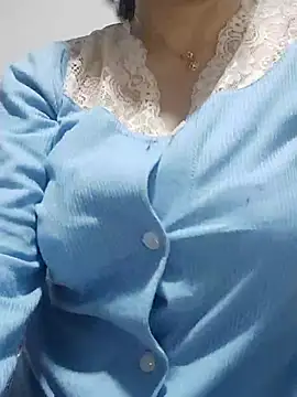 Snapshot of linakhalifa chatting on 09.17.25 linakhalifa online show from 09.17.25