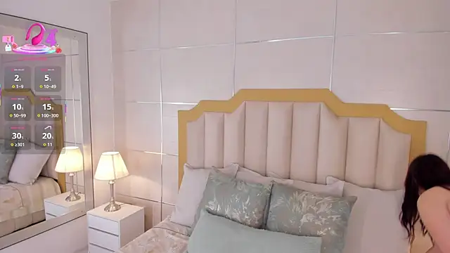 Snapshot of MaddieParker chatting on 09.23.25 MaddieParker online show from 09.23.25