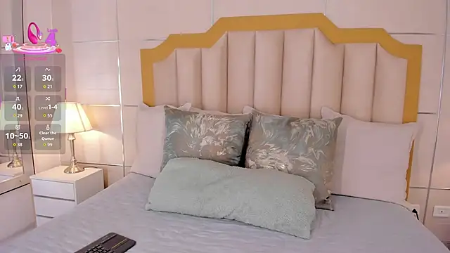 Snapshot of MaddieParker chatting on 10.07.25 MaddieParker online show from 10.07.25