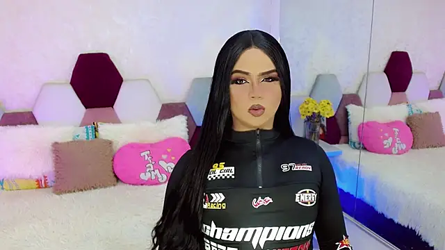 Snapshot of kushina_uzumaki75 chatting on 10.11.25 kushina uzumaki75 online show from 10.11.25