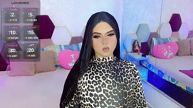 Snapshot of kushina_uzumaki75 chatting on 10.15.25 kushina uzumaki75 online show from 10.15.25