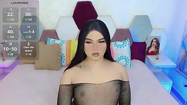 Snapshot of kushina_uzumaki75 chatting on 10.17.25 kushina uzumaki75 online show from 10.17.25