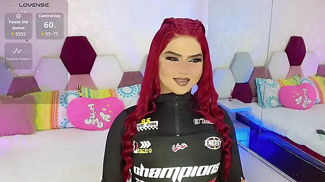 Snapshot of kushina_uzumaki75 chatting on 10.18.25 kushina uzumaki75 online show from 10.18.25