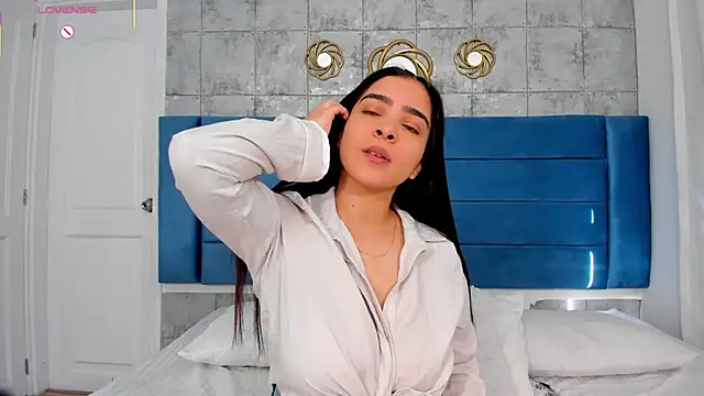 KamilaBetancourt online show from 05.15.26