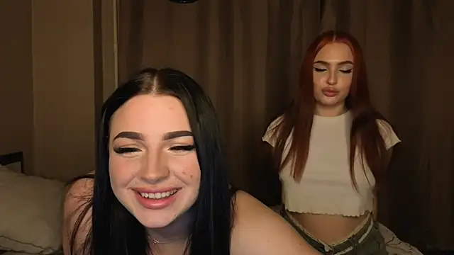 Snapshot of honey_____bunny chatting on 11.18.25 honey bunny online show from 11.18.25