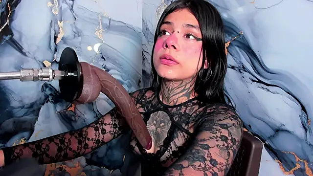 Emily Evo online show from 09.10.25