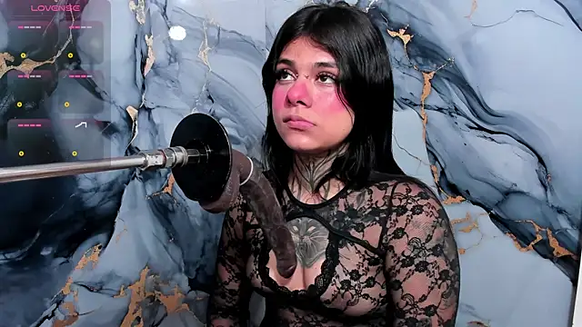 Emily Evo online show from 11.05.25