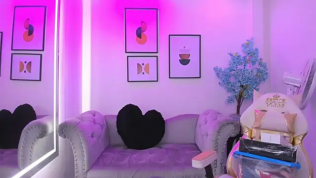 Alicia leclair online show from 10.05.25