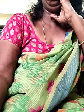 Snapshot of tamil_Nathi chatting on 11.28.25 tamil Nathi online show from 11.28.25