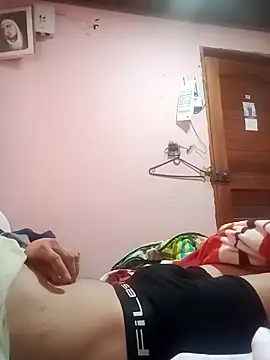 Snapshot of ozama423 chatting on 09.10.25 ozama423 online show from 09.10.25