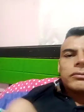 Snapshot of ozama423 chatting on 09.27.25 ozama423 online show from 09.27.25