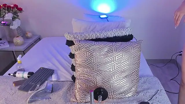 Samantha hotly online show from 02.22.26