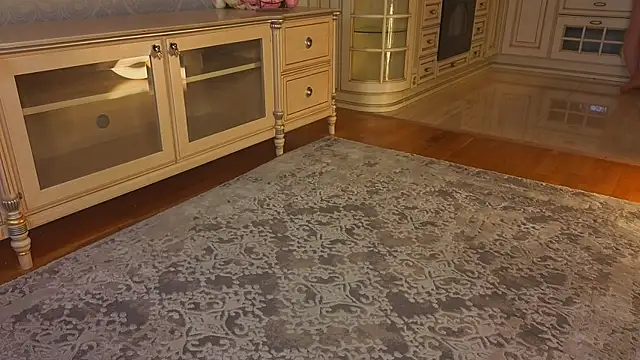 EadlinGillim online show from 12.05.25