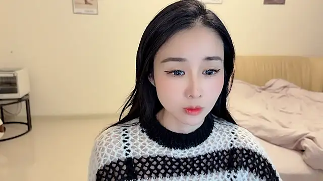 Snapshot of Purple-meng chatting on 11.30.25 Purple-meng online show from 11.30.25