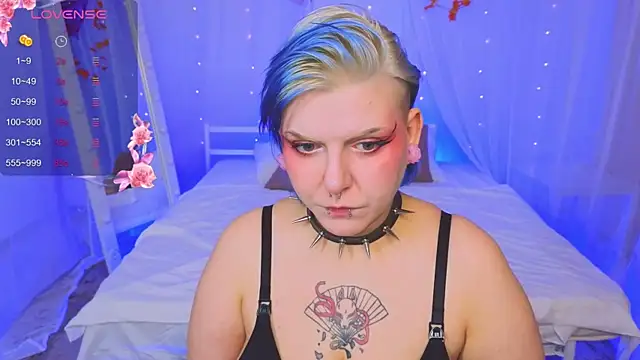 bluelunaray online show from 09.24.25