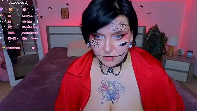 bluelunaray online show from 10.16.25