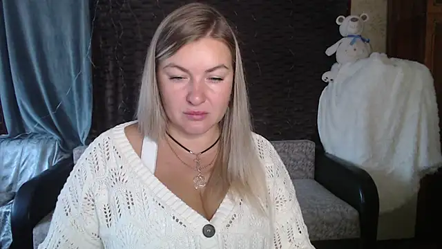 NikaSkylink online show from 09.19.25