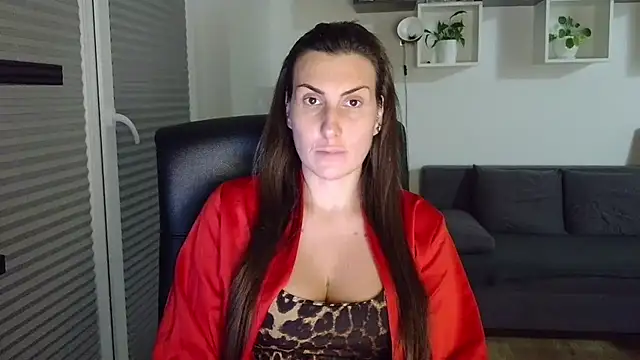 DonnaAmore online show from 10.07.25