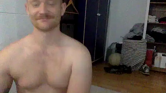 Snapshot of T_R_1992 chatting on 05.21.26 T R 1992 online show from 05.21.26