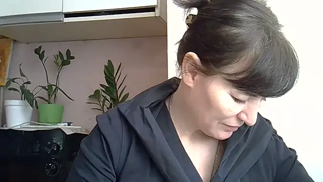 Krystal 82 online show from 02.06.26