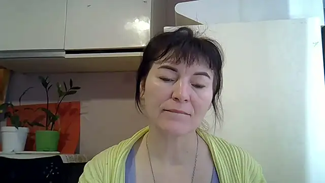 Krystal 82 online show from 02.12.26