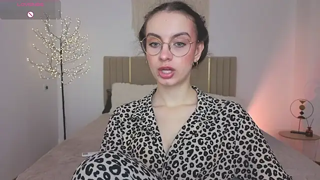 Real cutie1 online show from 05.09.26
