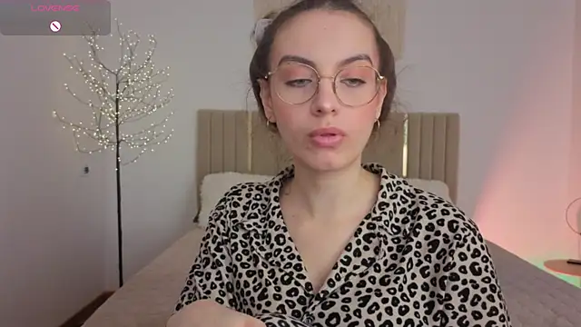 Real cutie1 online show from 05.18.26
