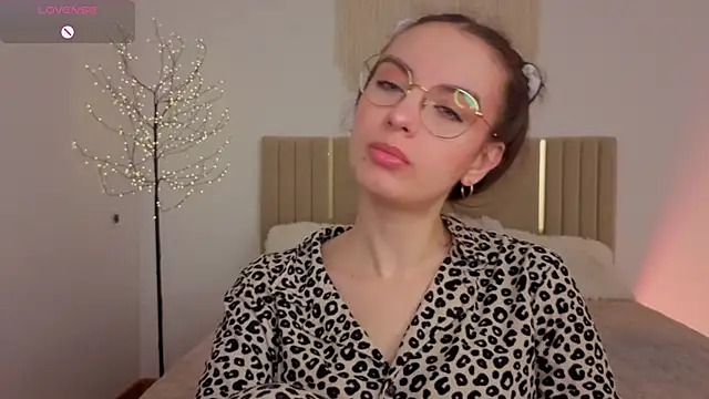 Real cutie1 online show from 05.19.26
