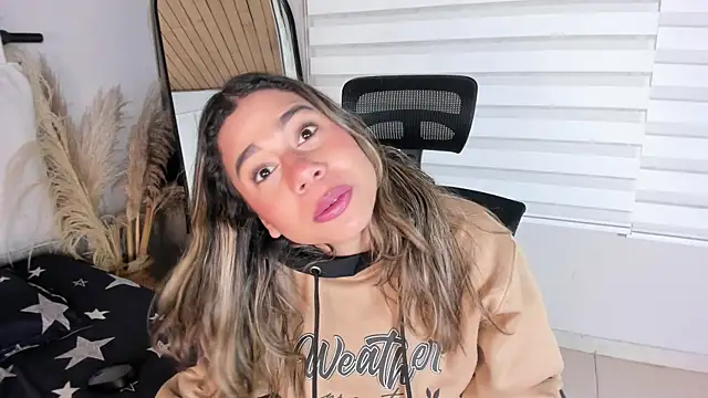 Rachell criss online show from 11.05.25