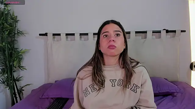 Snapshot of Rachell_criss chatting on 02.19.26 Rachell criss online show from 02.19.26