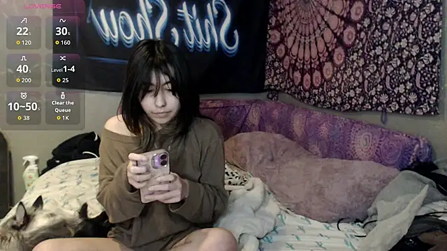 London Ray online show from 09.24.25