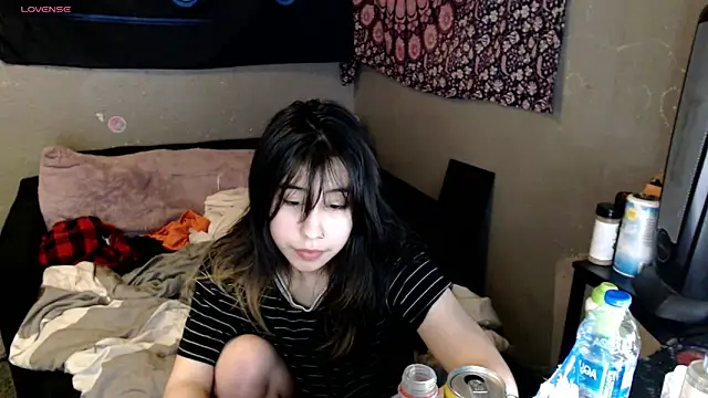 London Ray online show from 11.26.25