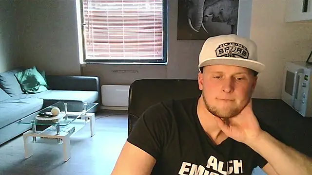 Dartanjanas13 online show from 09.17.25