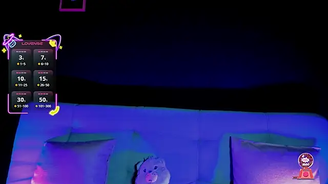 Snapshot of madiixwatson chatting on 11.10.25 madiixwatson online show from 11.10.25