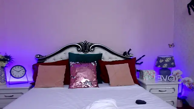 KirraJo online show from 10.13.25