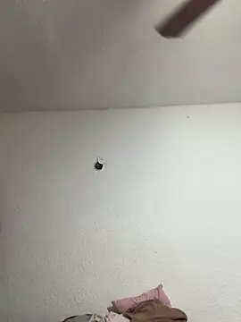 Nia Desire online show from 12.02.25