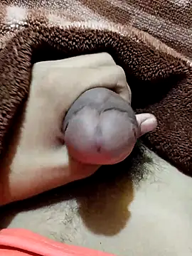 Snapshot of saneer69tew chatting on 10.12.25 saneer69tew online show from 10.12.25