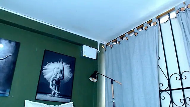 Snapshot of Evaa_18 chatting on 10.02.25 Evaa 18 online show from 10.02.25