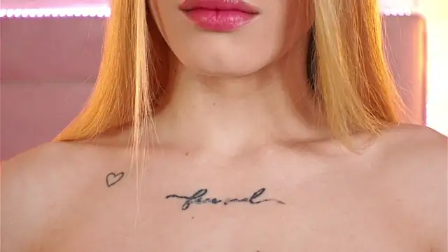 Snapshot of ChannelAngeless chatting on 11.06.25 ChannelAngeless online show from 11.06.25