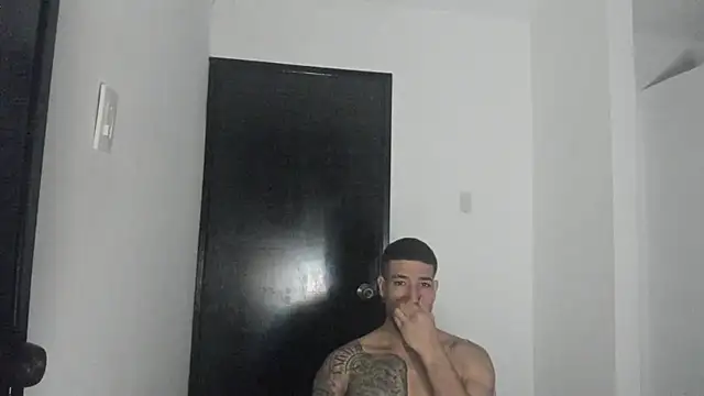 Snapshot of ThiagoLugo chatting on 06.26.26 ThiagoLugo online show from 06.26.26