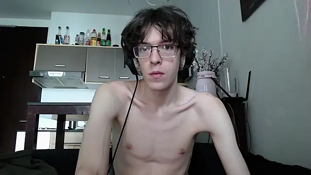 Snapshot of LovesomeCookie chatting on 10.09.25 LovesomeCookie online show from 10.09.25