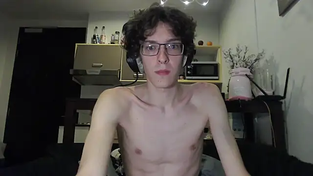 Snapshot of LovesomeCookie chatting on 10.10.25 LovesomeCookie online show from 10.10.25