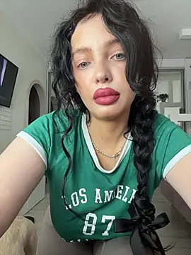 Snapshot of Hannah_xBaby chatting on 11.02.25 Hannah xBaby online show from 11.02.25