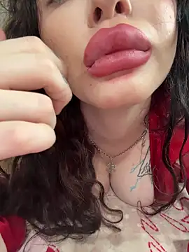 Snapshot of Hannah_xBaby chatting on 11.11.25 Hannah xBaby online show from 11.11.25