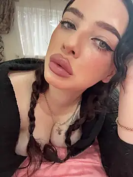 Snapshot of Hannah_xBaby chatting on 11.27.25 Hannah xBaby online show from 11.27.25