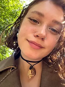 lucy-joy online show from 09.17.25