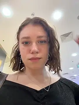 lucy-joy online show from 10.10.25