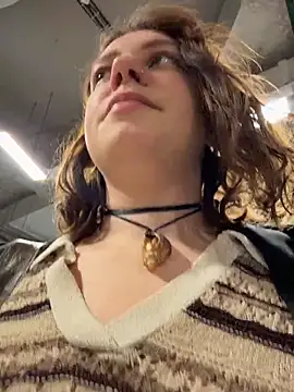 lucy-joy online show from 11.26.25