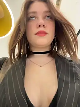 lucy-joy online show from 01.06.26